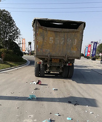 ���ǹ��̳�������27��Ů�����ƿ������ѹ �°����Ҳ��̶�..