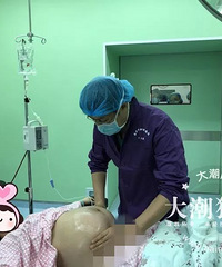 "怎么回事?海宁这家医院的医生竟用力转动孕妇的肚子结果.."