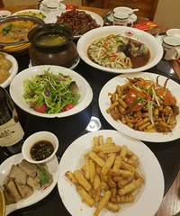 8��С���� һ��ȥ���췹����˸��� ���˺ö��