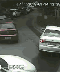 �贫���˵ġ���������ײ�� ���������