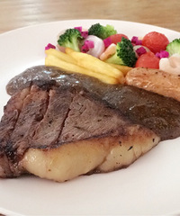 �º��м����ε���ʳ�� û�뵽�������˾��ޣ�