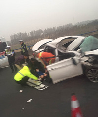 ������ȫײ�� ˾���������ȣ����Ʊ����������ײ������