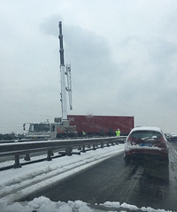 ���ģ�320��������������һ����װ�䳵�򻬳������������