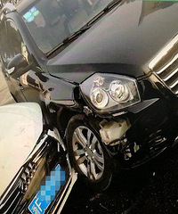 �����ܵܽ���ײ�� һ���������� һ���µ�A4 ��ײ����Ŀȫ��