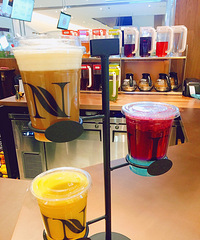 八佰伴新开了一家颜值很高的奶茶店