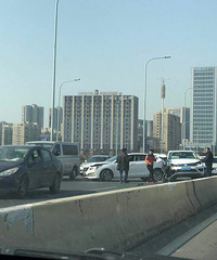 ͻ�������˴����ĳ���ײ ������أ�