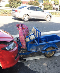 ���磡����һ��̫̫������·��������ʻײ�Ͻγ� �ֳ����ң�