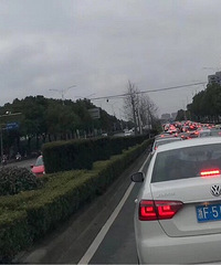 200�׿���15���ӣ������л���·���л���·������·�±��ˣ�