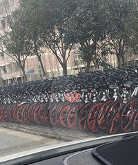 ׳�ۣ�ĳѧԺǰ������ȫ��Ħ�ݵ�����