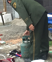 ����һ���ӷ���Ѽ�ȫ���ˣ�û���·��������ڳ��� ����ú���ޣ�