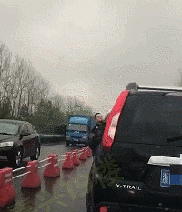 320����ͻ������ ��׳���³��ɼܣ�