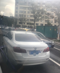 ����ĳУ������ͨ����������һ�ҳ��ѳ�ͣ·�����ȥ������