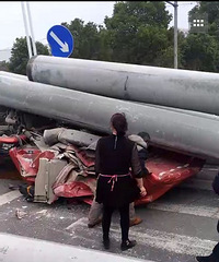 ���Ƹ�Ҥͻ�����س������϶�ˮ��ܻ��� ��ʻ��˲����ѹ�ɷ�����