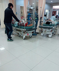 ��ҹ�����һ����ȵ绰 ��������4������