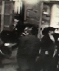 ���ң��������ӵ����豻��ʮ��ǽש�����Բ�