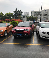 ���Ļ��㳡һ�������ճ����ų���ͣ��λ �����˱���һ�ڳ�