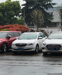 [����]һ�����ų���ͣ��λ ��������һ�ڳ�