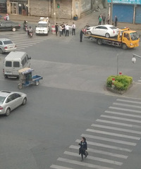 �����׳�ײ�˺�������·�³� �ַ���׷β��