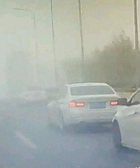 �ֳ���Ƶ�����˴���һ�����б�ͣ�ִ��ұ���� ����һ�٣�