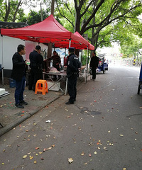 ͬ����ԩ�ң����˽�ͷ��ͬ�г�������