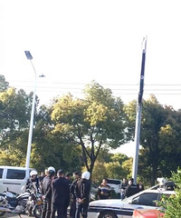 ����·�������˺ͳǹܸ����� ֱ��վ��ִ�������� ��