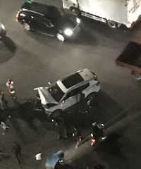 һ�α�һ�����أ���԰������ײ�� ·�ںü����� ��������