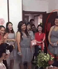为了防止伴娘被闹,新娘想出了这样的奇招。。。