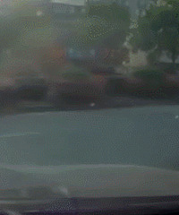 ������ô�У�������תײ������Сë¿��