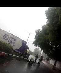 ͻ��������һ��ͨ��ݳ�ײ�������ϸ���� ��2�˱���...