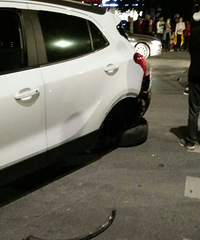 ���͵ģ���ʢ��԰�ſڰ�����ײ�ϱ��� ��̥��ײ����