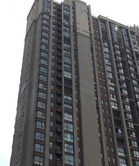 ����ĳ��¥�� �������Ѿ����������