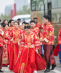 我已长发及腰 就等你十里红妆了——我与右先生的爱情求祝福