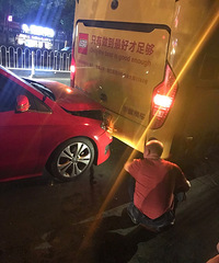 �üһ����ĳ�ɳ��������ɫ��׷β��ͳ�