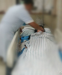 ͻ��������10��Ů����ҹ���Ʋ��� һŮ������ҽԺ����