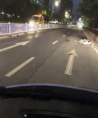 ͻ����60�������ӿ���ƿ�� �ڰ����߱��γ�ײ��