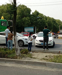 ֲ��԰�ſ�ͻ������ ��ͨһ����̱�� ����һ��Ƭ��