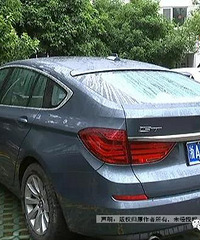 15岁小伙三轮车撞宝马:“你这么有钱,为什么一定要我赔。”