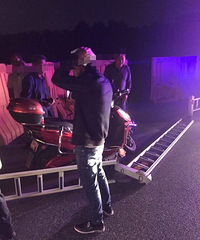 ��ҹ����һ����ײ��ʱ���� ��ײ��ƿ��������