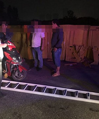 ��ҹ����һ����ײ��ʱ���� ��ײ��ƿ��������