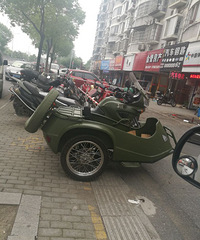 �ڽ�ͷż���¹ų� ��˵ͦ��ģ�