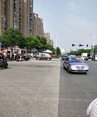 ͻ����������Ϫ·������ײ�����ֳ� ���˵��أ�