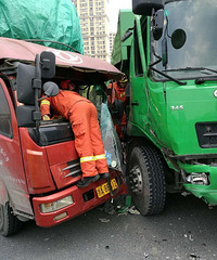 ͻ�������޴��������������ײ ˾������