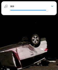 ͻ������ҹ���γ���ײ���ֳ���  ������һС����ҽ