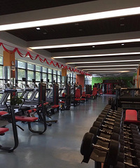 �������˶� ��ƴ��ʳס�е�ʱ����ƴ����˭�н������������塣