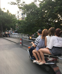 �ֵ���˾����������һ���ӿ�Сë¿����Ů�� ��������