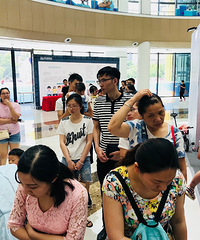 人人人人人...经开万达现场已挤爆!有人现场征婚