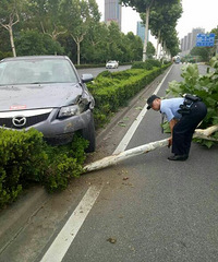 ���Դ�γ���������ײ�ϴ��� Ѳ���������ֳ�