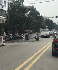 ������Ͱ����Ψһ�Ķ��򳵵��� ��ôСһ����ֻ�ܵ�����