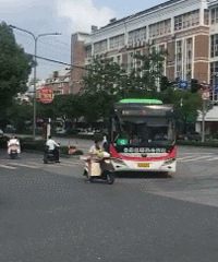 ��������ƿ�����ָ��ϣ�һ����ת�� һ�������