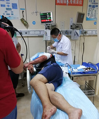 ͻ��������һ���ӱ����ǰ���ѿ���  ������������������